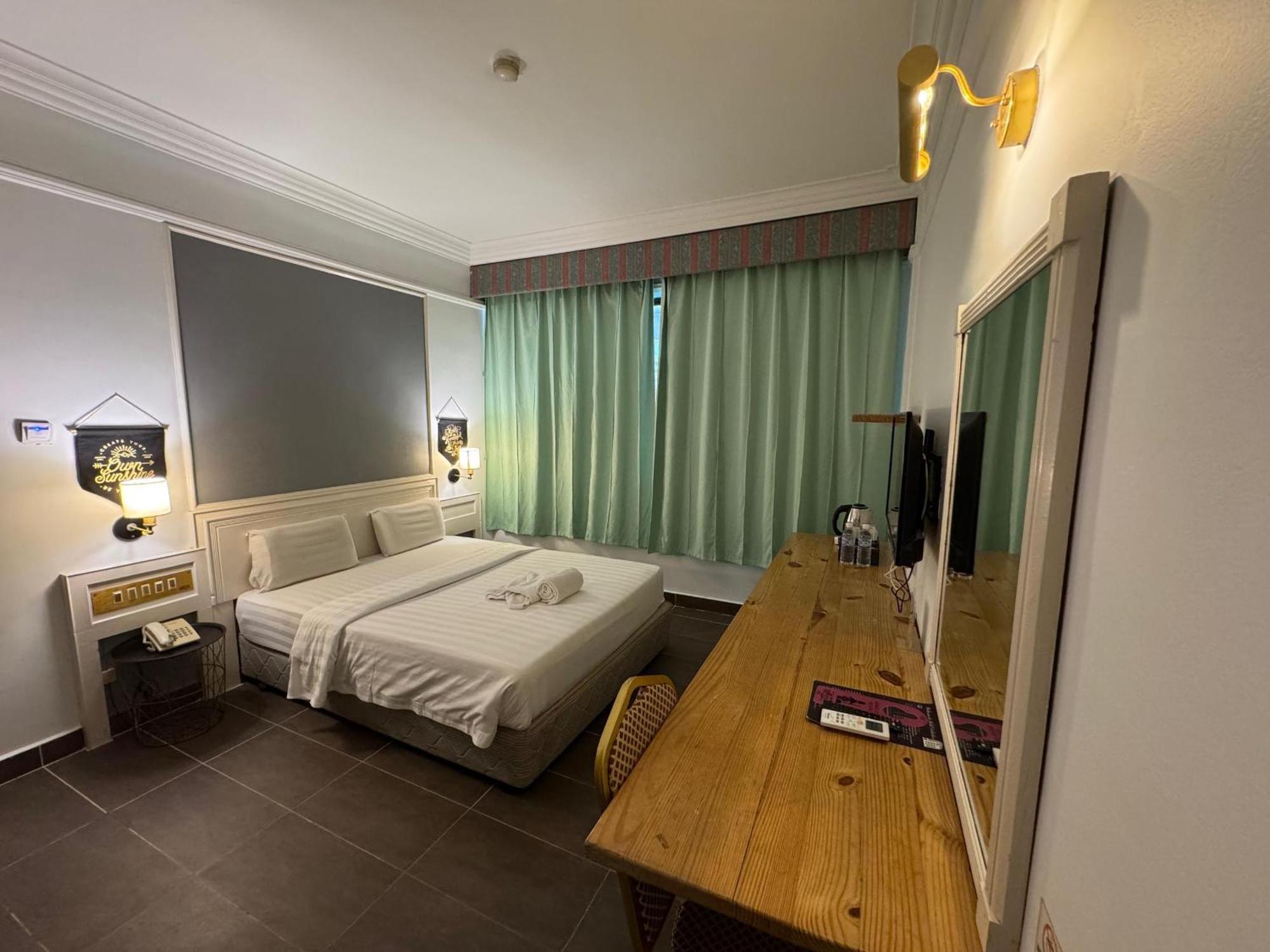 Hotel Deleeton Kota Kinabalu Zewnętrze zdjęcie