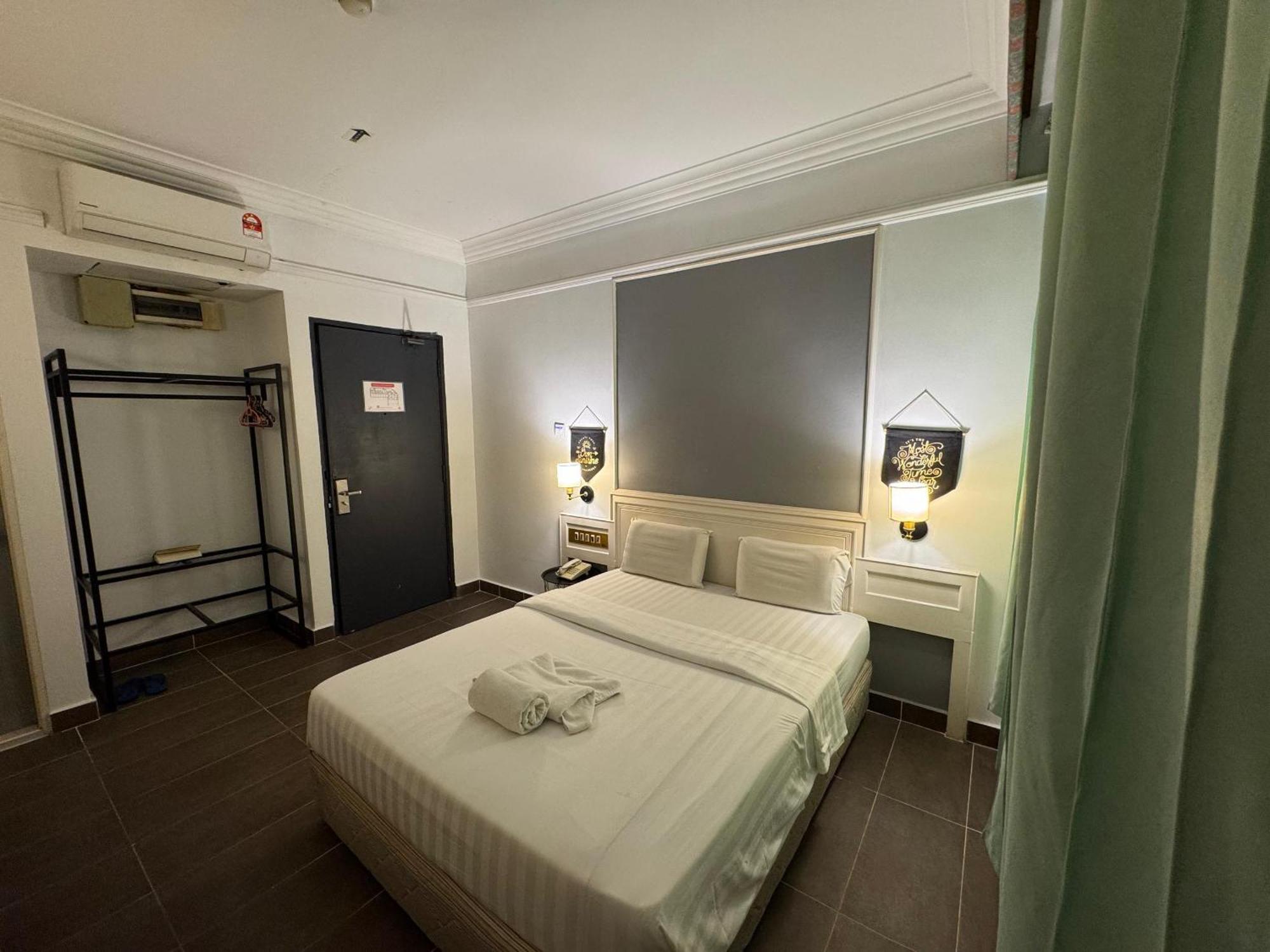 Hotel Deleeton Kota Kinabalu Zewnętrze zdjęcie