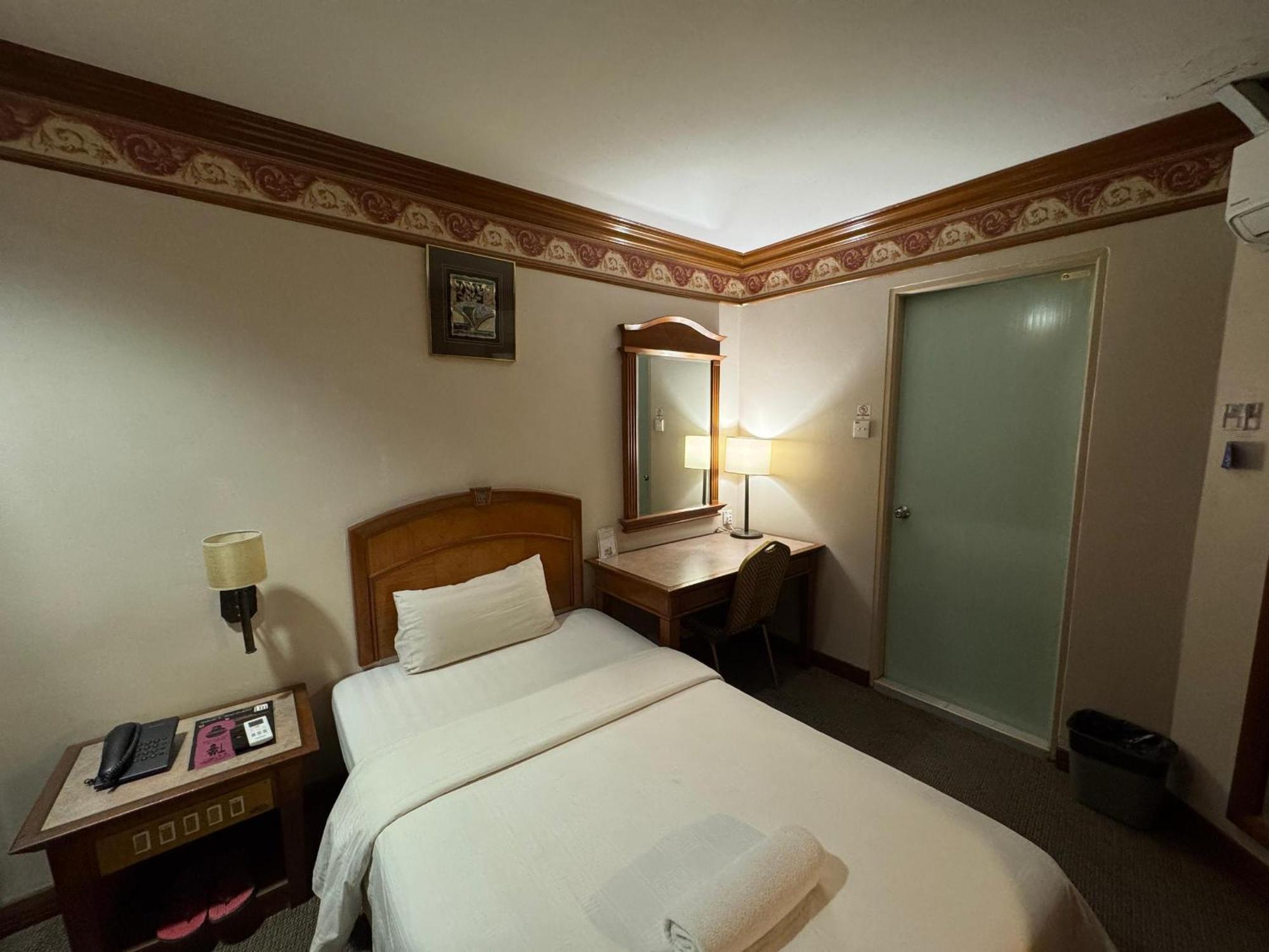 Hotel Deleeton Kota Kinabalu Zewnętrze zdjęcie