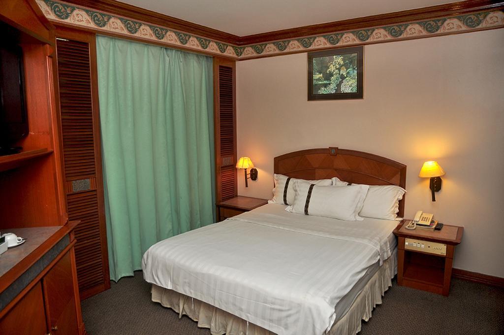 Hotel Deleeton Kota Kinabalu Pokój zdjęcie