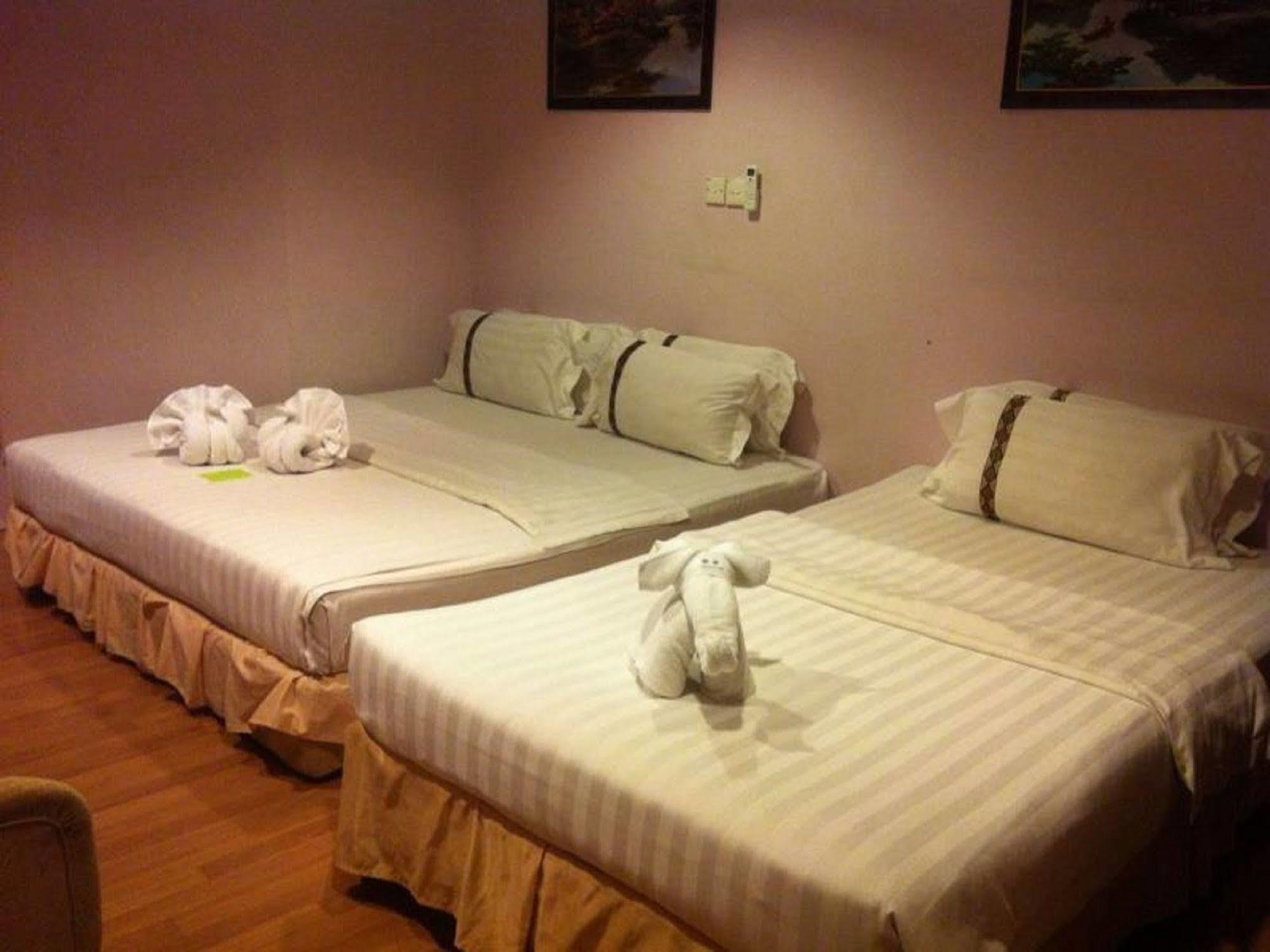 Hotel Deleeton Kota Kinabalu Zewnętrze zdjęcie
