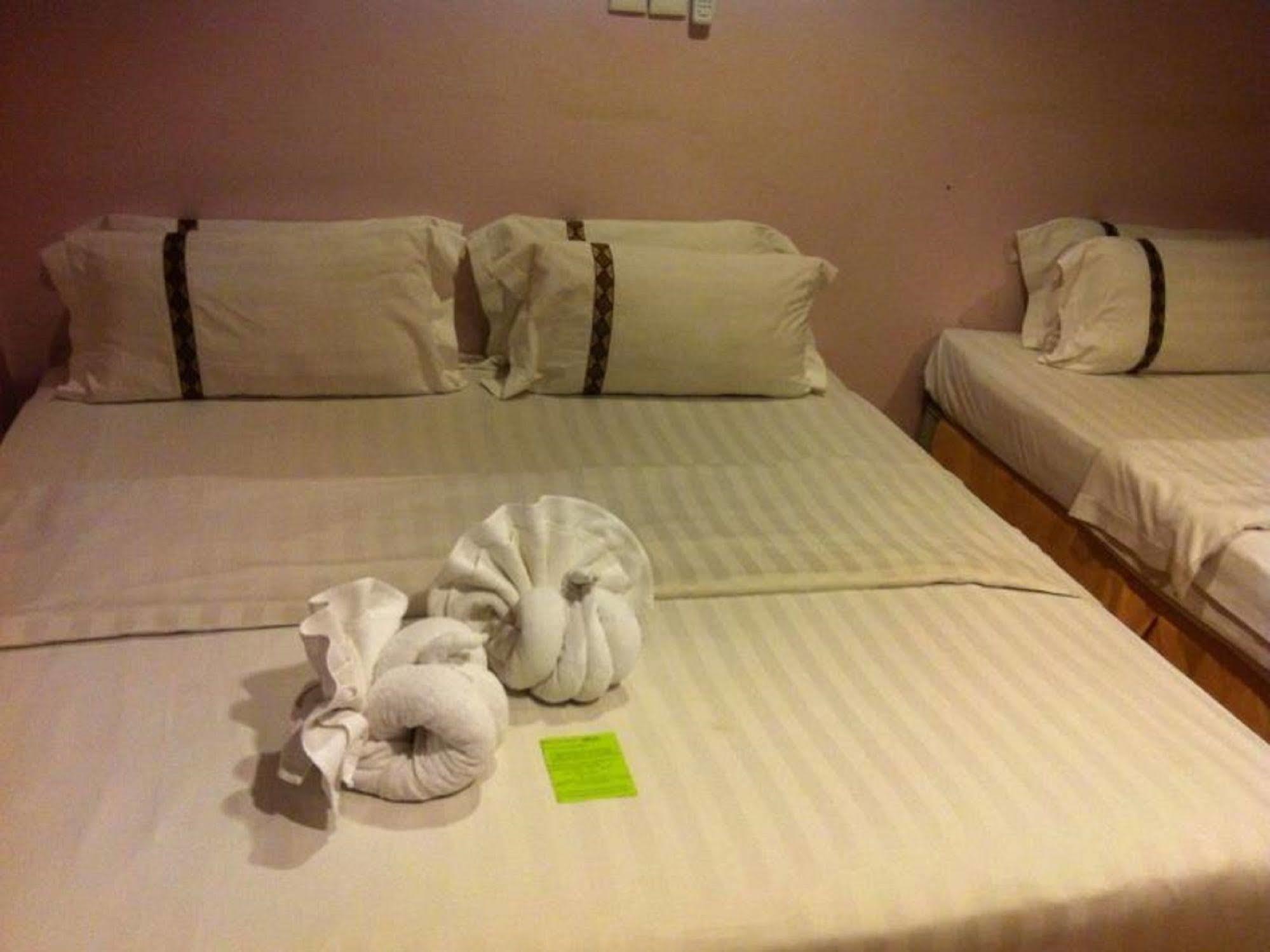 Hotel Deleeton Kota Kinabalu Zewnętrze zdjęcie